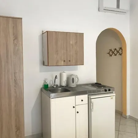 Floros Apartments Agios Stefanos Avliotes  Extérieur photo