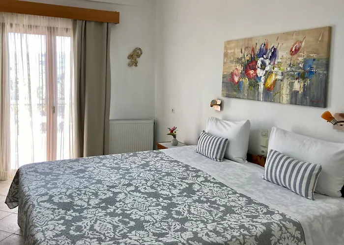 Floros Apartments