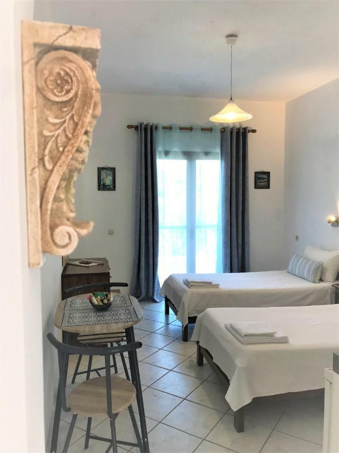 Floros Agios Stefanos Avliotes (Corfu)